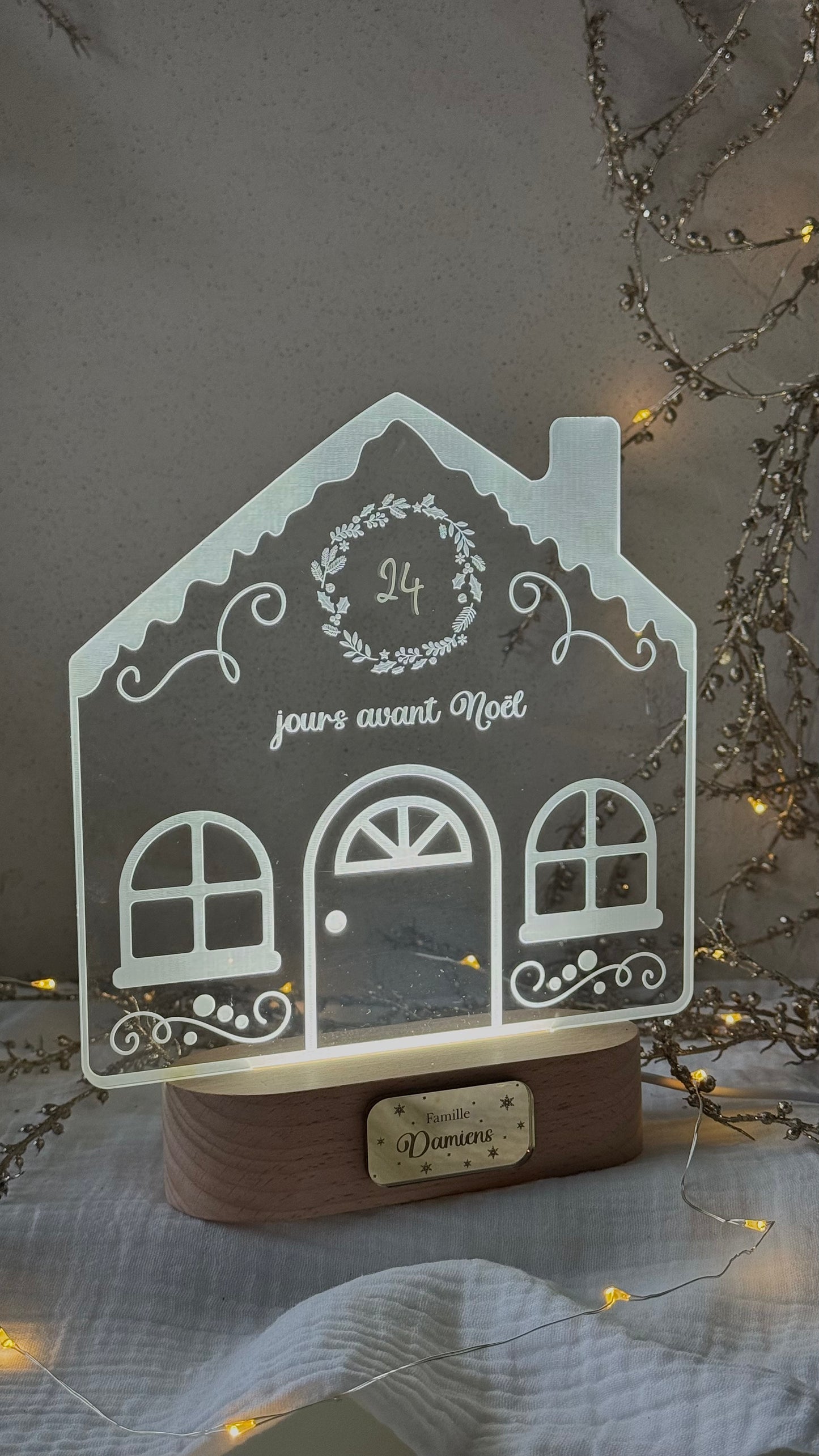 Maison lumineuse compte à rebours Noël personnalisée